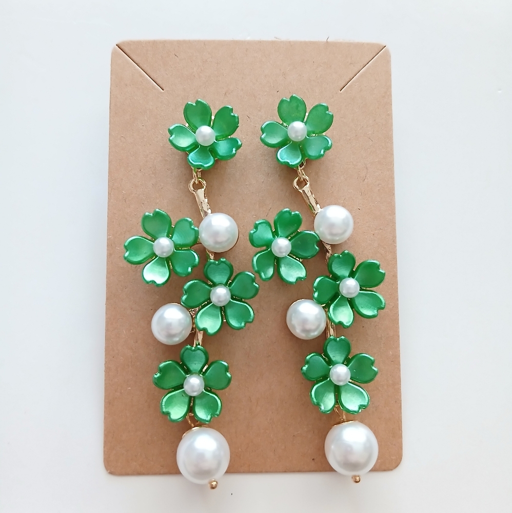 Fashion Jewelry Green Floral Earrings with Pearls